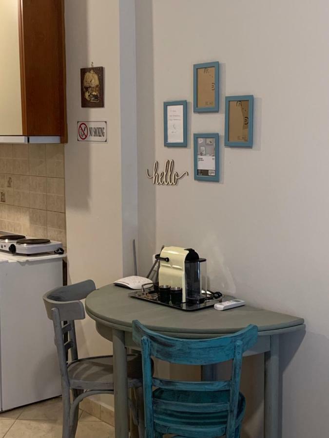 Central Studio! Fiber Wifi, Ac, Private, Self Check-In! テッサロニキ エクステリア 写真